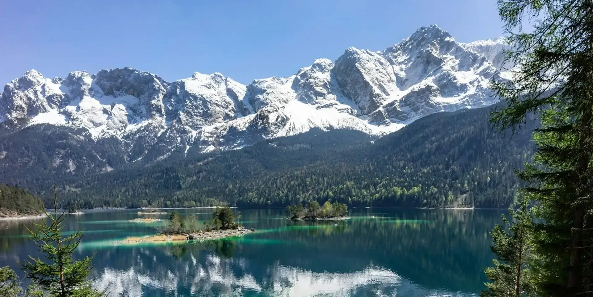 Lago Eibsee en Baviera, Alemania